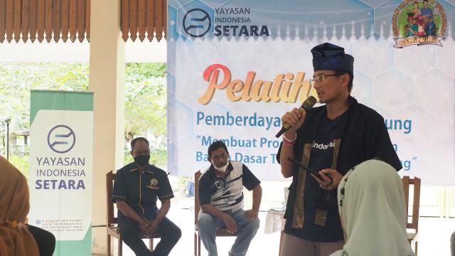 Bangun Masyarakat Produktif, Sandiaga Berikan Soft Skill Hingga Resmikan Rumah Kreatif Belitung