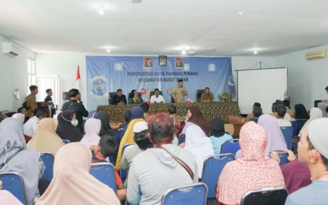 Bersama PJ Gubernur Dan Angkasa Pura II, Wali Kota Pangkalpinang Santuni Anak Yatim Piatu dan Kaum Dhuafa