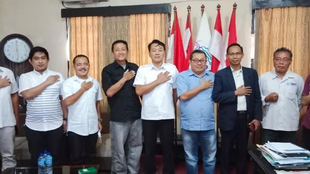 Diskusi terbatas Lingkar Merdeka yang diselenggarakan SMSI di Press Club Jl. Veteran II 7 C, Jakarta Rabu petang (20/4/2022).