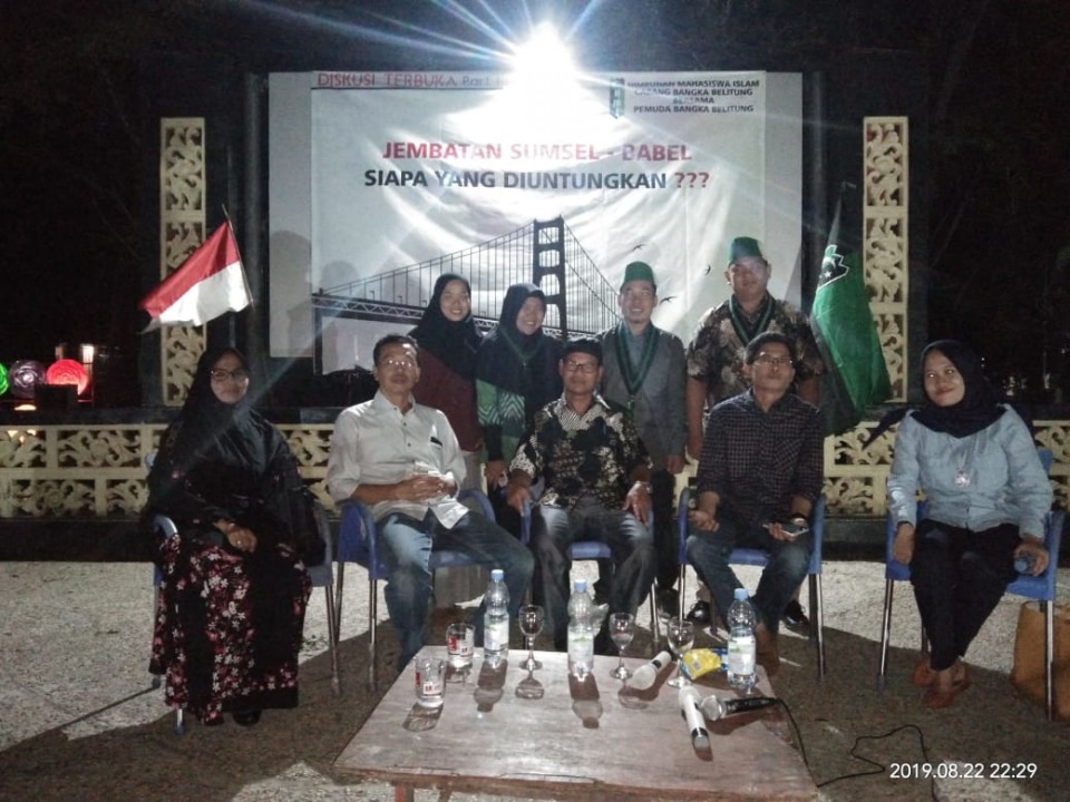 Menyikapi polemik pro dan kontra Rencana Pembangunan Jembatan Sumsel-Babel, Himpunan Mahasiswa Islam (HMI) Cabang Bangka Belitung menggelar diskusi terbuka, bertempat di Taman Sari Pangkalpinang, Kamis (22/08/2019) malam.