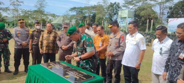 Mayjen TNI Hilman Hadi selaku Panglima Komando Daerah Militer (Kodam) II/Sriwijaya meresmikan Eks Makorem 045 Garuda Jaya menjadi Satuan Baru Yonif 147 / Ksatria Garuda Jaya.