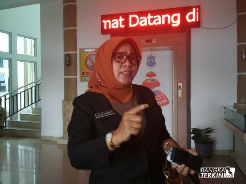 Eti Fahriaty selaku Kepala Dinas Pendidikan dan Kebudayaan (Dindikbud) Kota Pangkalpinang.
