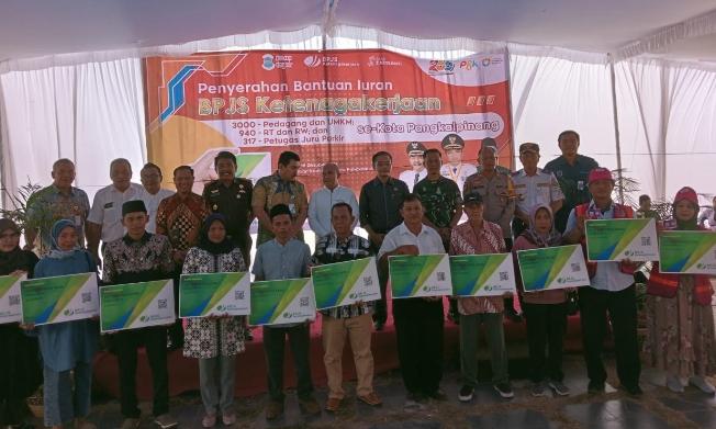 Kepemimpinan Molen, Pedagang Pasar Hingga Juru Parkir Dapat BPJS Ketenagakerjaan