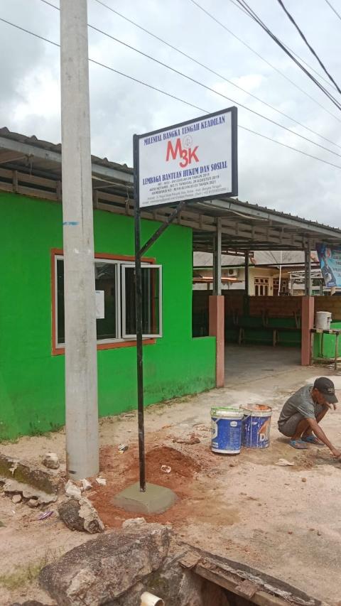 kantor LBH di Desa Penyak Kecamatan Koba,