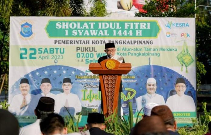 Molen bersama Masyarakat Pangkalpinang Laksanakan Sholat Ied di Alun alun Taman Merdeka