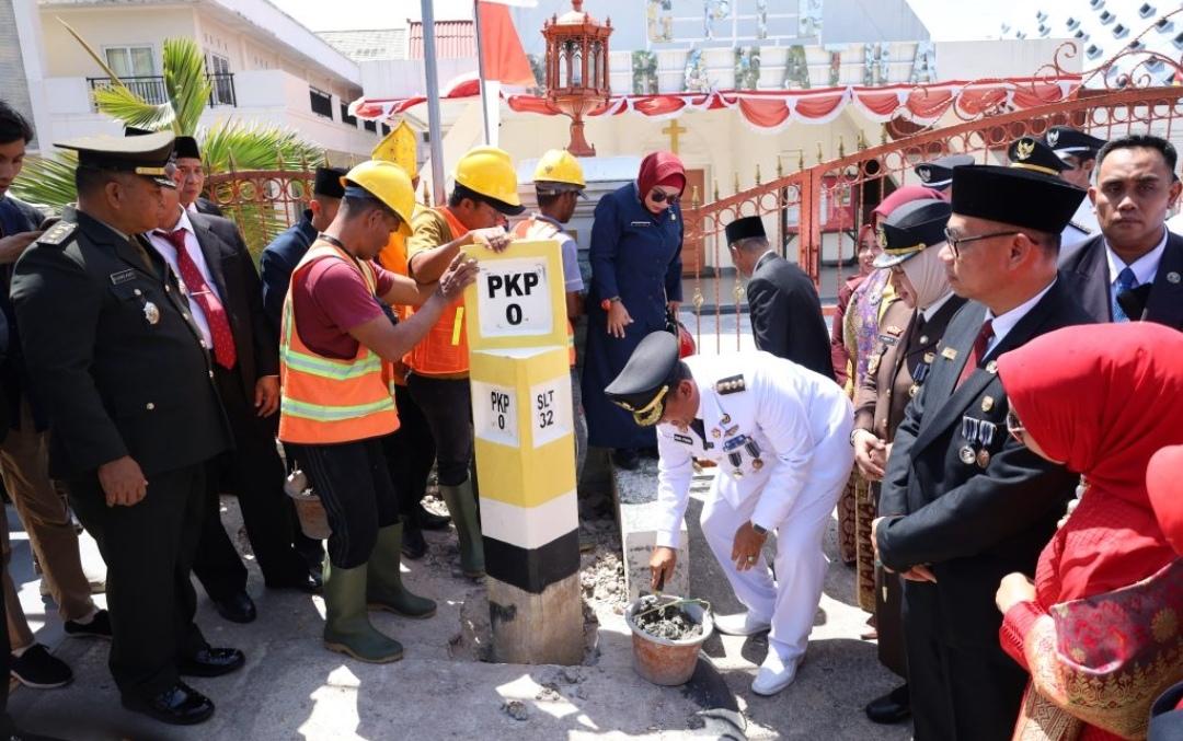 Momentum Hari Kemerdekaan, Pj Wako Pangkalpinang Budi Utama Letakkan Pal Nol Km