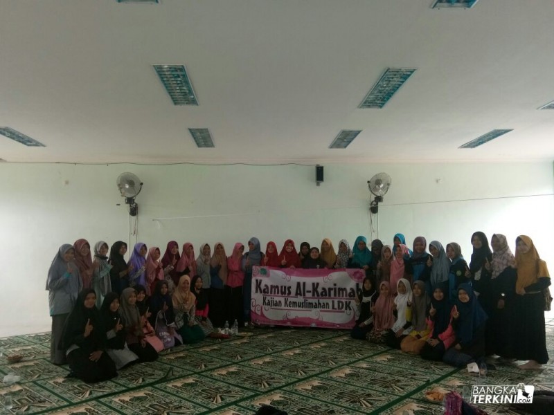 Kajian Kemuslimah atau biasa disebut Kamus Al Karimah, berjalan dengan lancar pada Grand Opening di Mushola GSG IAIN Sas Babel, Jumat (9/3).