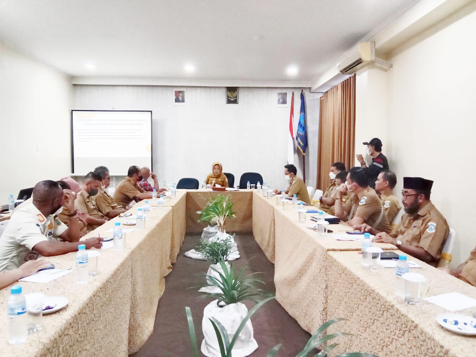 Sekretaris Daerah (Sekda) Kota Pangkalpinang, Radmida Dawam menghadiri sekaligus menjadi narasumber Rapat Kerja (Raker) Program Pemberdayaan Masyarakat Anti Narkoba di instansi pemerintah khususnya Pemerintah Kota Pangkalpinang.