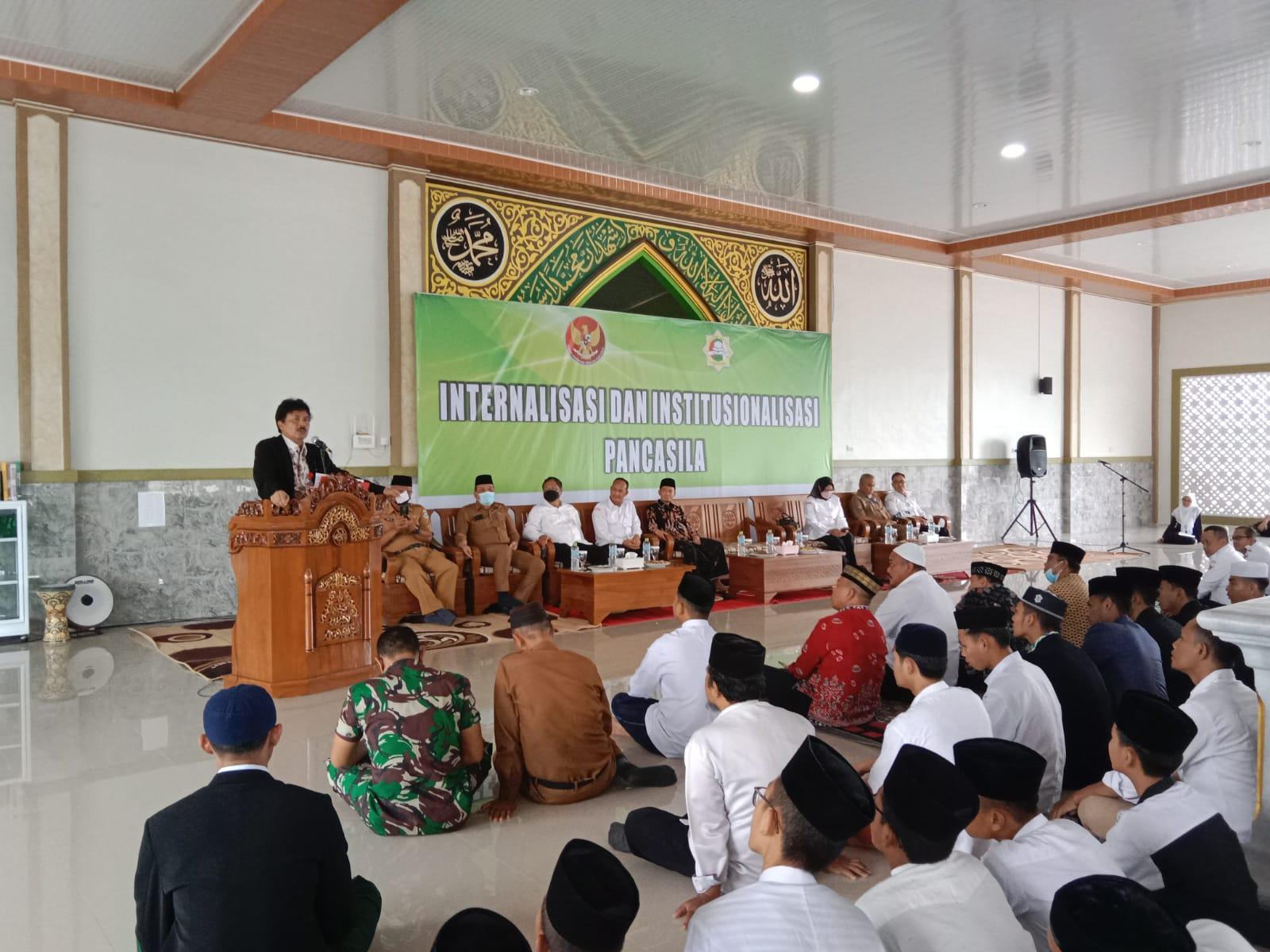 Pemkot Pangkalpinang Bersamai Internalisasi dan Institusionalisasi Pancasila Di Ponpes Modern Hidayatussalikin