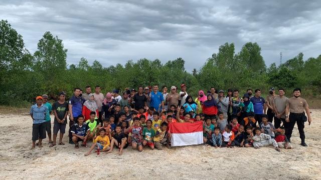Pemuda Kampung Opas, Gotong Royong Buat Lapangan Sepak Bola