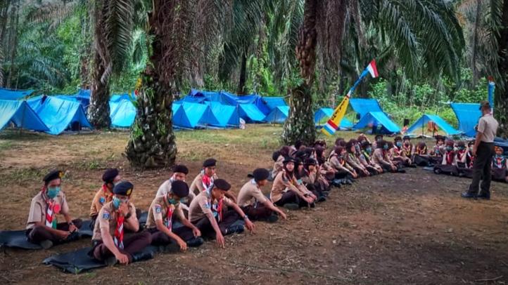 Pengenalan atau masa orientasi anggota Paramuka Satuan Karya (Saka) Kalpataru dilaksanakan di Education Garden Desa Petaling Kecamatan Mendo Barat, Minggu (13/9/2020).