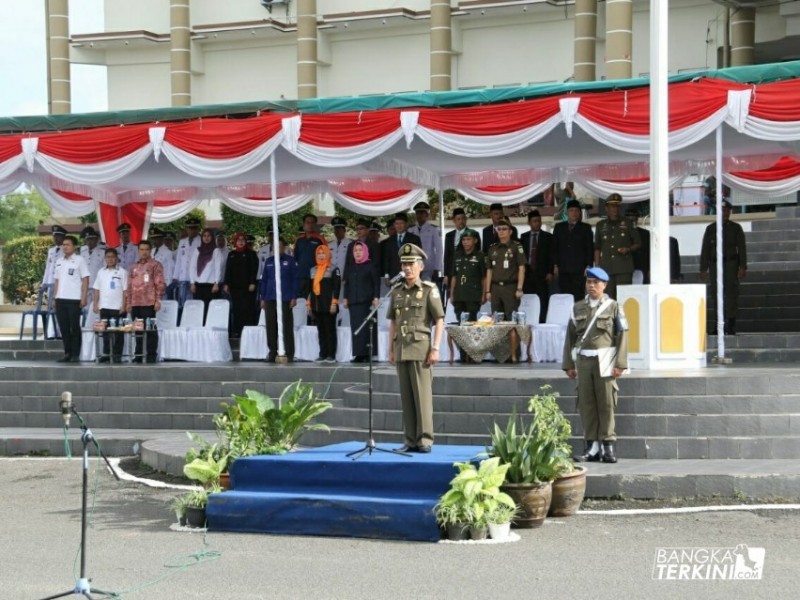 Pjs Walikota Pangkalpinang Asyraf Suryadin, Pemerintah Kota (Pemkot) Pangkalpinang melakukan upacara merayakan HUT Satuan Polisi Pamong Praja (Satpol PP) ke-68 sekaligus HUT Satuan Perlindungan Masyarakat (Satlinmas) ke-56 serta HUT Satuan Pemadam Kebakaran (Satdamkar) ke-99 bertempat dihalaman kantor Walikota Pangkalpinang, Kamis (12/04/2018).