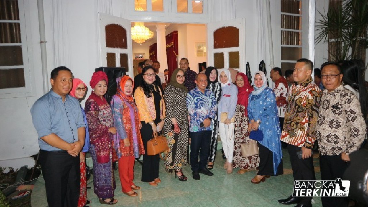 Walikota Pangkalpinang sambut baik para tamu dengan menggelar Gala Dinner, di Rumah Dinas Walikota Pangkalpinang, Jum'at (21/12/2018). 