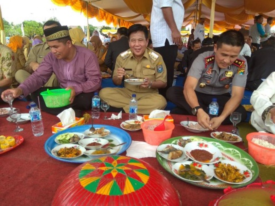 Tradisi Nganggung