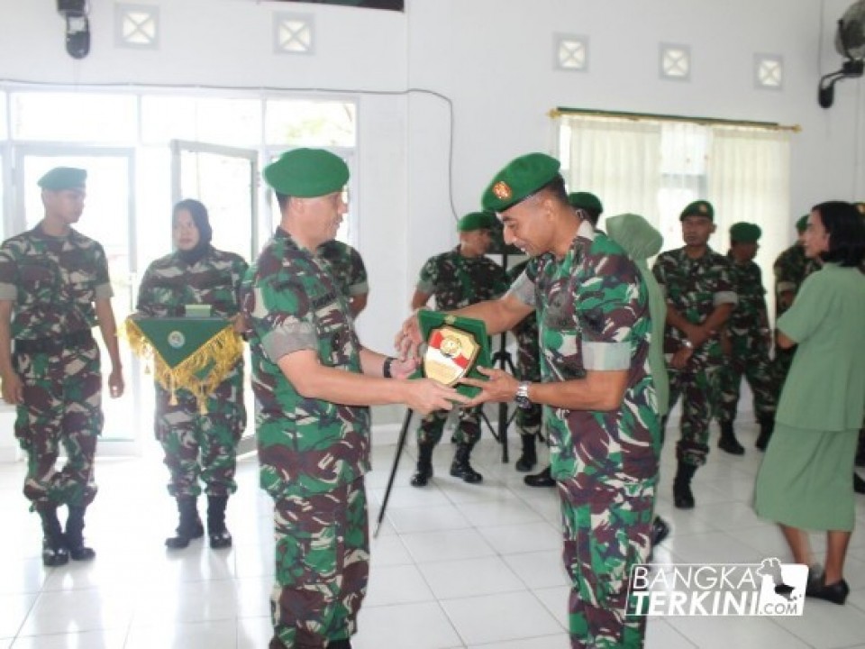 Korem 045/Garuda Jaya gelar  upacara tradisi Korps raport Perwira yakni pelepasan, penerimaan serta mutasi jabatan dilingkungan Korem 045/Garuda Jaya, di Aula Depati Amir Makorem, Kamis (24/05/2018).