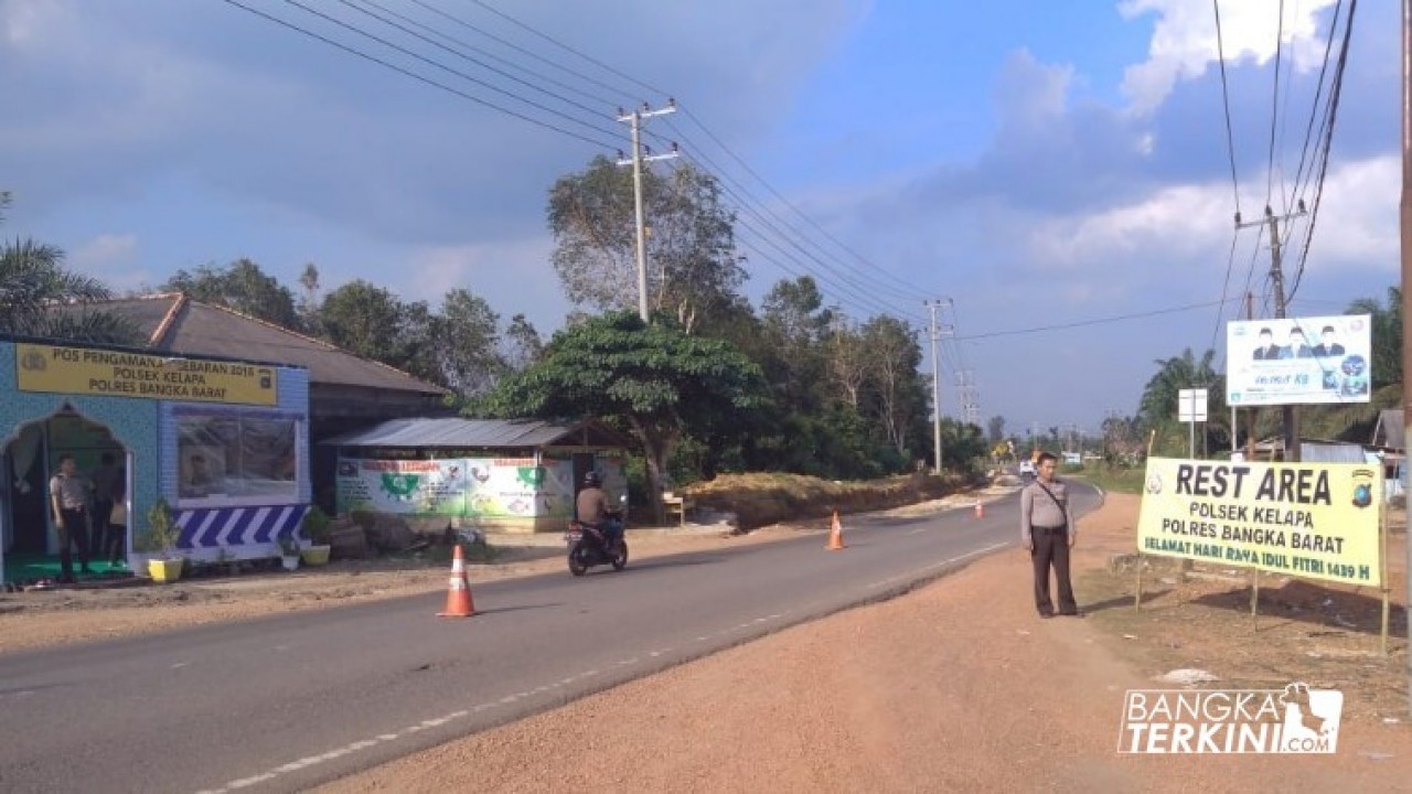 Polres Bangka Barat mendirikan dua Rest Area selama arus mudik dan balik lebaran, yakni di Pos Pam Kelapa dan Pos Pantau Kec. Sp. Teritip.