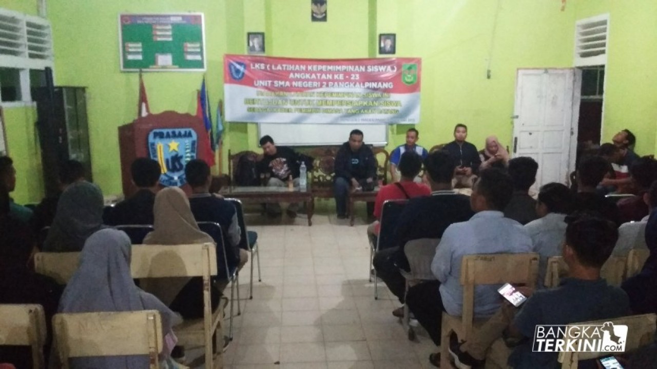 Sekolah Menengah Atas (SMA) Negeri 2 (Smada) Pangkalpinang, menggelar kegiatan Latihan Kepemimpinan Siswa (LKS) Unit, yang digelar di Smada Pangkalpinang dari Jum'at (05/09/2018) hingga Minggu (07/09/2018).