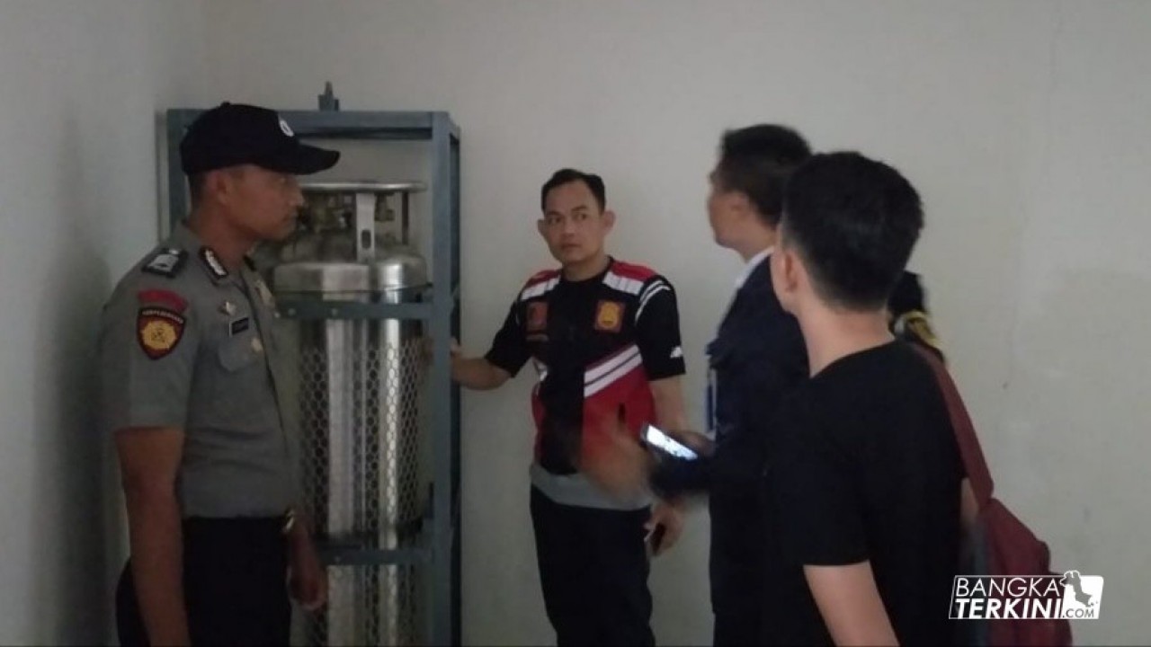 Tabung gas diaman kan ke Pos Kota