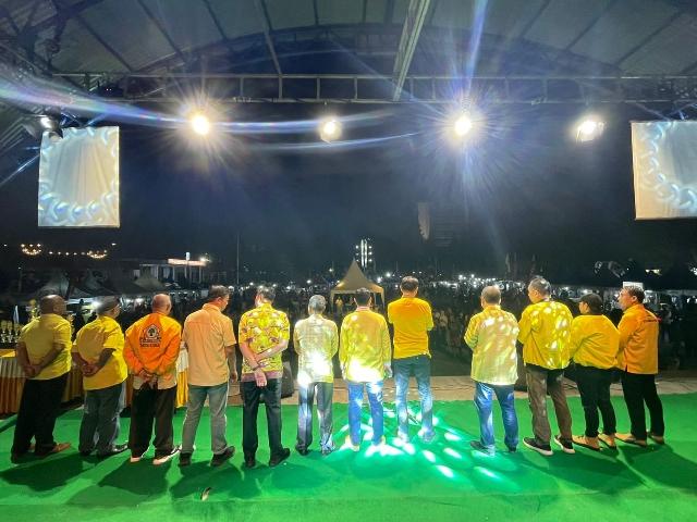 Ribuan Masyarakat Saksikan Malam Puncak HUT Partai Golkar ke-58 di Alun-alun Kota Pangkalpinang
