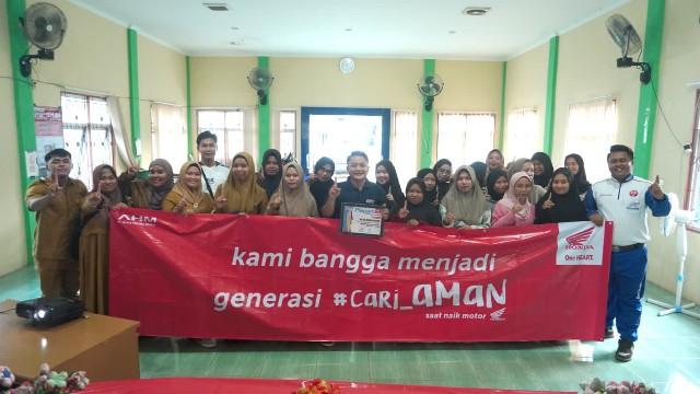 Sasar Desa Renggiang, Honda Babel Berikan Edukasi #Cari_Aman Berkendara