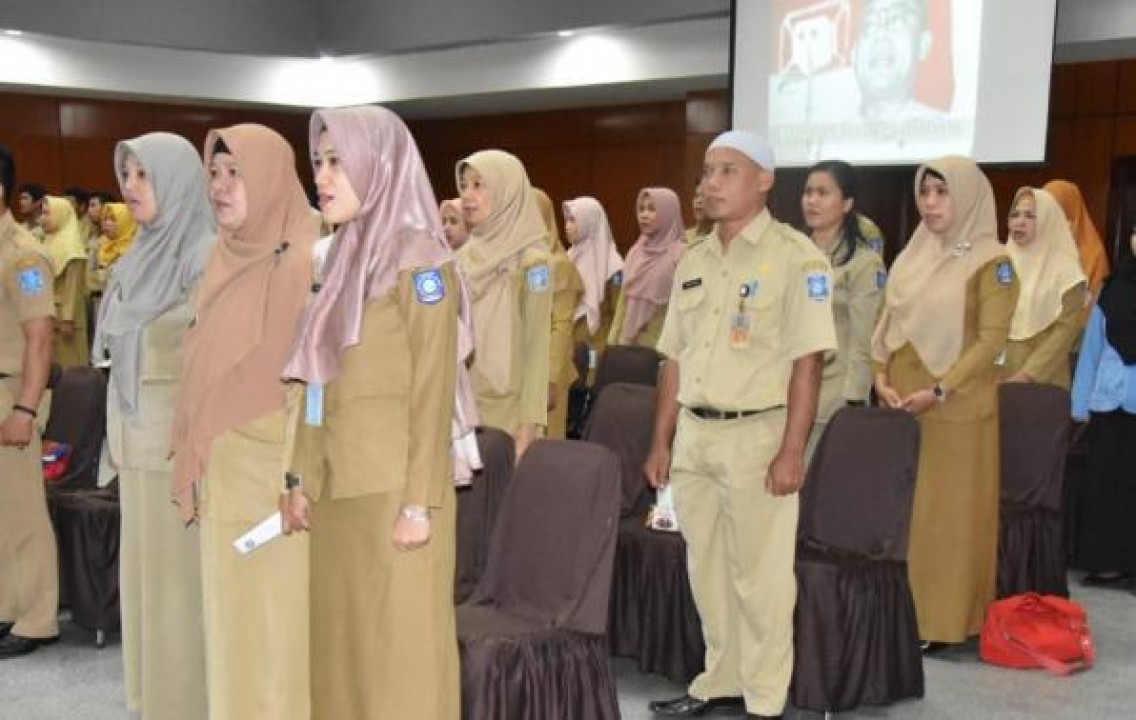 Sosialisasi tersebut, selain diikuti 60 orang perwakilan OPD Pemprov Babel, juga mengetengahkan Andi Bataralifu dari Ditjen Otonomi Daerah Kementeraian Dalam Negeri RI, yang bertempat di Ruang Pasir Padi Lantai III Kantor Gubernur Babel, Air Itam Pangkalpinang, Senin (28/01/2019).