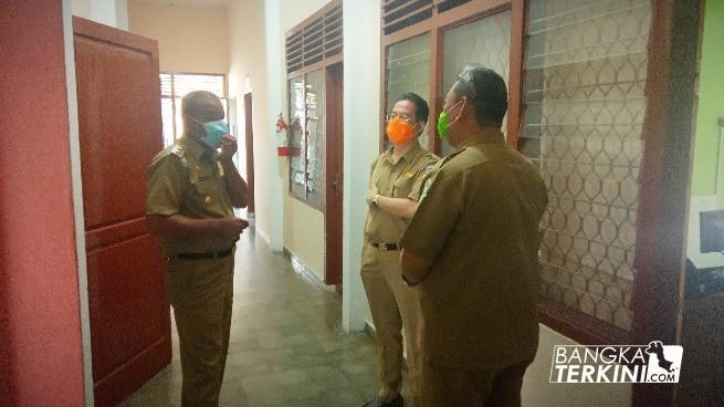 Wakil Walikota M.Sopian bersama Kepala Inspektorat Pangkalpinang, Suhaimi sidak ke OPD Pemkot Pangkalpinang, Selasa (02/06/2020).