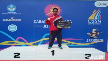 Budi Susanto, perwakilan Babel mendapatkan emas pada O2SN SMA Tingkat,