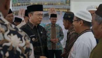 BANGKA TENGAH, BANGKA TERKINI – Diiringi dengan talbiyah, 130 Jemaah Haji Bangka Tengah mengikuti Bimbingan,