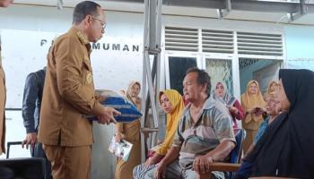 BANGKA TENGAH, BANGKATERKINI - Pemerintah Daerah Kabupaten Bangka Tengah (Bateng) bekerjasama dengan Perum Bulog Wilayah,
