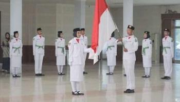 BANGKA TENGAH, BANGKATERKINI – Setelah menjalani proses seleksi serta latihan yang panjang, 36 Pasukan Pengibar,
