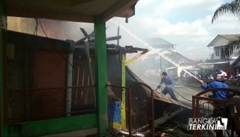 Kasatpol PP, Rasdian Setiady mengatakan dapat informasi kebakaran sekitar Pukul,