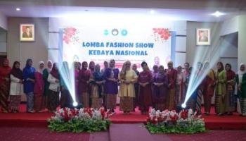 ASN Kota Pangkalpinang Jadi Model Fashion Show Kebaya Nasional Hari,