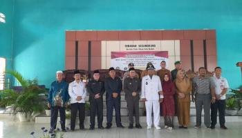 BANGKA TENGAH, BANGKATERKINI— Pengganti Antar Waktu (PAS) Kepala Desa (Kades) Nibung, Astiar dilantik dan disumpah,