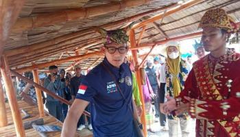 Bukti Nyata Menparekraf Sandiaga Uno Buka Lapangan Kerja Lewat Desa,