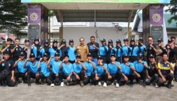 BANGKA TENGAH, BANGKATERKINI - Kontingen Persatuan Drum Band Indonesia (PDBI) Bangka Tengah resmi dilepas Bupati,