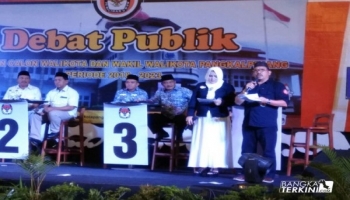 Sebenarnya mudah untuk penanggulangan banjir, kita tinggal menyesuaikan drainase dan,