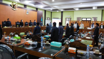 BANGKATERKINI BANGKA TENGAH --- Dewan Perwakilan Rakyat Daerah (DPRD) Bangka Tengah gelar Paripurna penyampaian Raperda,