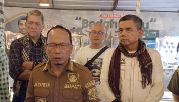BANGKA TENGAH, BANGKATERKINI - Dr. Hinca Ikara Putra Panjaitan XIII, SH., M.H., ACCS mengadakan acara,
