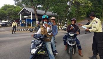 Edukasi Bahaya Kabut Asap di Muntok, PT Timah Tbk Bagikan,