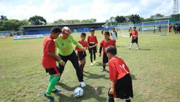 Grasroot Football Festival U-8, U-10, dan U-12 Resmi Dibuka