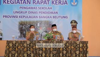 PANGKALPINANG, bangkaterkini.com - Gubernur Kepulauan Bangka Belitung (Babel) Erzaldi Rosman meminta para pengawas sekolah meningkatkan,