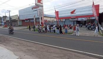 Honda Babel Bersama Komunitas Semarakkan Ramadhan dengan Berbagi Takjil ke,