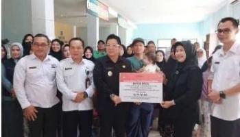 ‎BANGKA TENGAH, BANGKATERKINI – Wakil Bupati Bangka Tengah, Efrianda menghadiri kegiatan Penyerahan Bantuan Asistensi Rehabilitasi Sosial (Atensi) Hasil Assesmen Kabupaten,