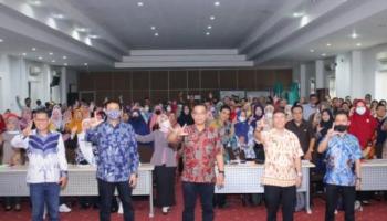 PANGKALPINANG - Mie Go Buka Seminar Tata Kelola Keuangan Sekolah
