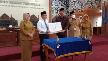 PANGKALPINANG - Hadiri Paripurna I Tahun 2022, Penetapan APBD 2023
