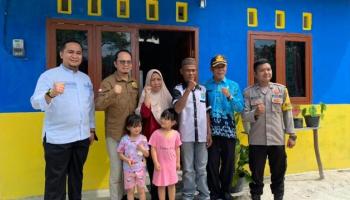 Pemkab Bangka Tengah Berikan Bantuan Rumah Layak Huni Untuk Warga,
