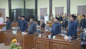 BANGKA TENGAH, BANGKATERKINI– Dewan Perwakilan Rakyat Daerah (DPRD) Kabupaten Bangka Tengah (Bateng) menggelar Rapat Paripurna,