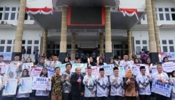 Peringati Hari Guru, Wali Kota Pangkalpinang Naikkan TPP Untuk Guru