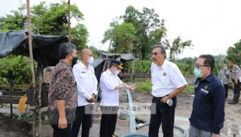 PANGKALPINANG, bangkaterkini.com - Penjabat (Pj) Gubernur Kepulauan Bangka Belitung (Babel) Ridwan Djamaluddin, turun ke lapangan,