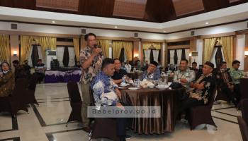 PANGKALPINANG, bangkaterkini.com - Penjabat (Pj) Gubernur Kepulauan Bangka Belitung (Babel), Ridwan Djamaluddin bersama Pimpinan dan,